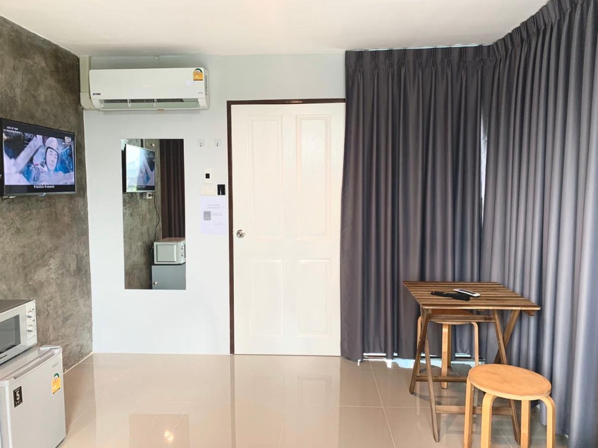 Udomsuk Inn & Cafe - Bts Udomsuk Bangkok Eksteriør billede