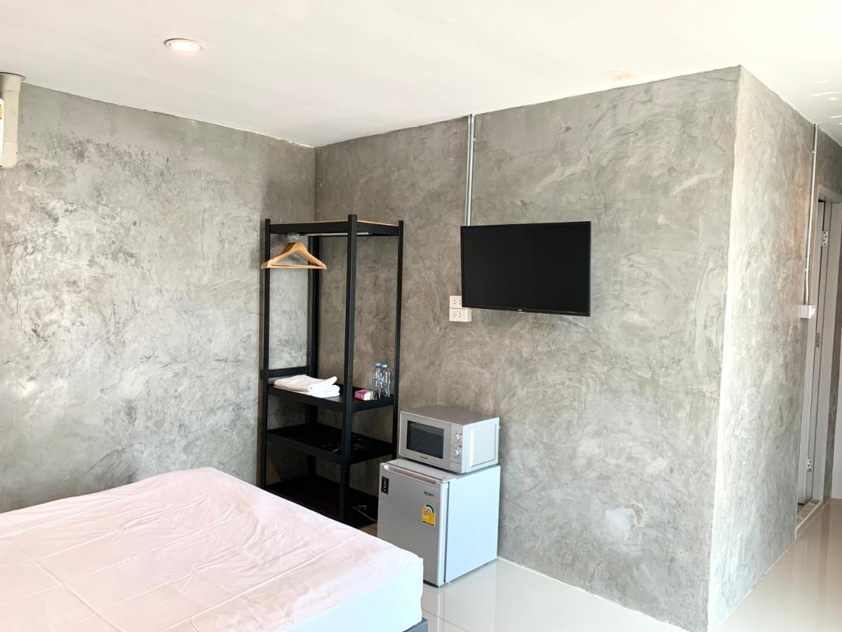 Udomsuk Inn & Cafe - Bts Udomsuk Bangkok Eksteriør billede