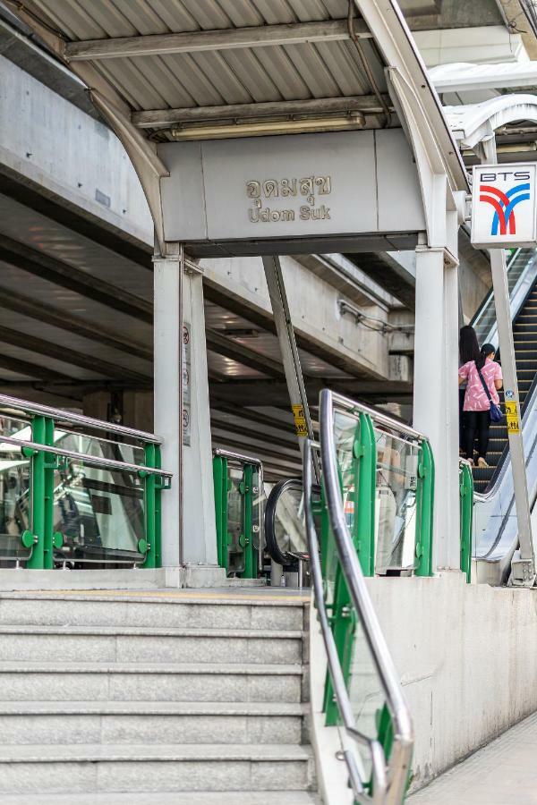 Udomsuk Inn & Cafe - Bts Udomsuk Bangkok Eksteriør billede